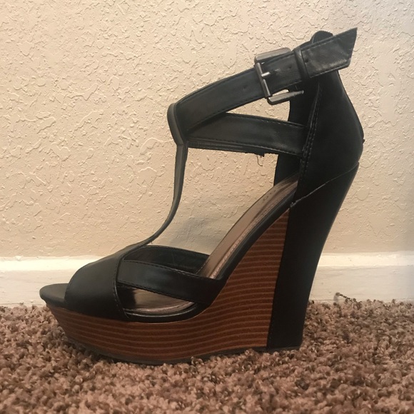 ✨SALE✨ BAMBOO Black Wedges - Picture 4 of 5